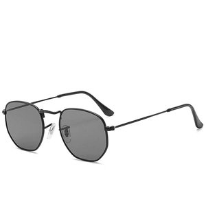 Retro Polygon Sunglasses For Women Vintage Metal Frame UV400 Geometric Lenses Trendy Fashion Eyewear Accessory