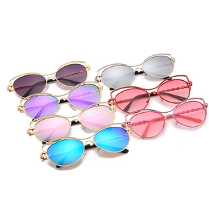 Lot de lunettes de soleil œil de chat monture métallique avec verres colorés variés