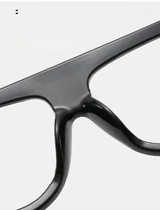 Detail of comfortable integrated nose pads on black retro sunglasses for long-term wear