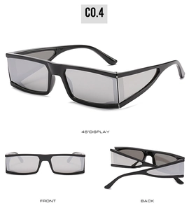 Vues sous trois angles de lunettes de soleil rétro carrées avec monture noire et verres gris
