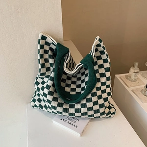 Grand sac cabas en maille à damier vert et blanc avec poignées souples et spacieux