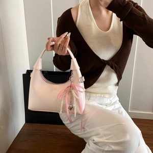 Sac à main rose en similicuir avec nœud, perles et pendentif cœur pour femme
