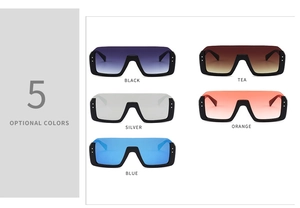 Matrix von fünf Oversized-Monoglas-Sonnenbrillen mit Nieten in diversen Verlaufsfarben