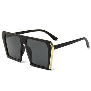 Oversized Square Sunglasses For Women UV400 Protection PC Frame Metal Decoration Retro Trendy Travel Street Wear