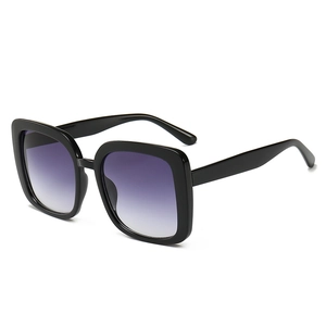 Square Sunglasses Large Frame UV400 Protection PC AC Material Retro Vintage Style For Women Outdoor Travel Fashion