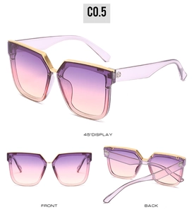 Trois angles de lunettes de soleil carrées avec verres dégradés violets et pont doré