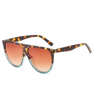 Lunettes de soleil oversize écaille de tortue à dessus plat et verres dégradés bleus