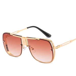 Lunettes de soleil aviateur tendance avec monture en métal doré et verres dégradés