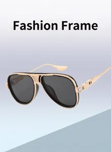 Details von Flieger-Sonnenbrillen mit Goldmetallrahmen und hohlem Bügeldesign am Gelenk