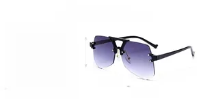 Detailed dimensions of rimless oversized fashion sunglasses with purple gradient lenses