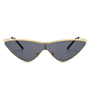 Fashionable sharp cat-eye gradient sunglasses with sleek gold metal frame and flat lens