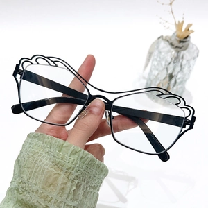 Irregular wave-shaped black glasses frames with blue light blocking lenses for women