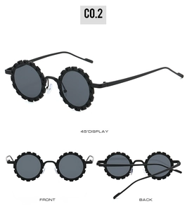 Trois vues de lunettes de soleil rétro à fleurs avec monture ronde noire à texture dentée
