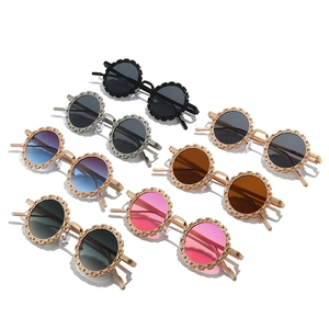 Lot de lunettes de soleil steampunk rondes avec montures fleur en métal assorties