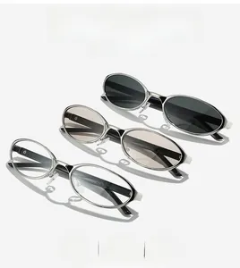 Trois lunettes de soleil ovales en métal argenté avec verres noirs, bruns et clairs