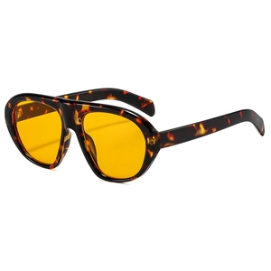 Retro oversized aviator sunglasses with tortoise frame and yellow tinted lenses