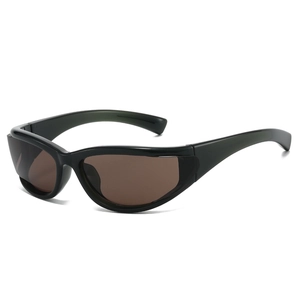 Lunettes de soleil de sport Y2K enveloppantes noires avec verres marron foncé mixtes