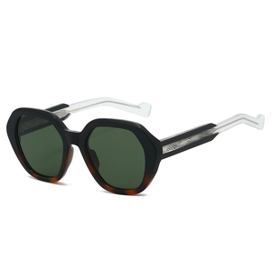 Chic polygonal sunglasses with black tortoiseshell frame and silver wavy metal temples
