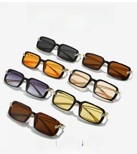 Détails de lunettes de soleil carrées rétro en plusieurs couleurs avec branches dorées