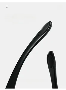 Close-up of curved mirror legs with anti-slip pads for oversized sports sunglasses