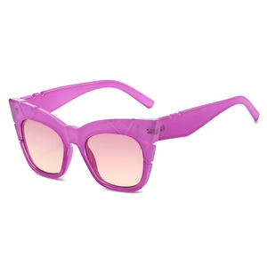 Fashionable square frame sunglasses with purple transparent frame and pink gradient lenses
