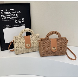 Handmade Woven Straw Handbag For Women Vintage Summer Beach Shoulder Crossbody Bag With PU Leather Flap Metal Lock