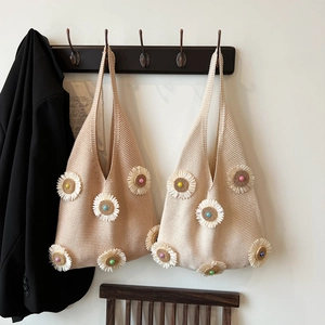 Summer Flower Knitted Tote Bag For Women Handwoven Large Capacity Shoulder Bag Daisy Pattern Bohemian Beach Vacation Bag