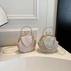Vintage Chinese Style Brocade Jacquard Evening Clutch Bag With Bird Clasp And Artificial Pearl Chain Strap For Women Elegant