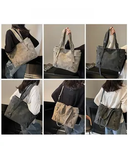 Detaillierte Ansicht der Vintage-Tragetasche mit Funktionstaschen und Schultergurt