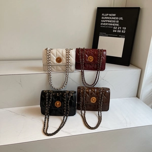 Sac À Épaule En Cuir PU Matelassé Sac Bandoulière À Chaîne Motif Losanges Rétro Avec Fermoir À Tourniquet Élégant Pour Femme