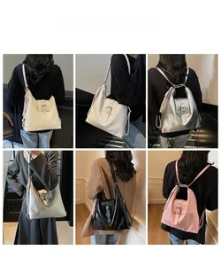 Collage de quatre couleurs montrant de grands sacs seaux portés par des mannequins au quotidien
