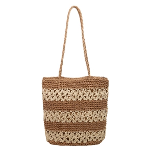 Sac fourre-tout en paille tissé main avec motif floral ajouré et anses contrastées
