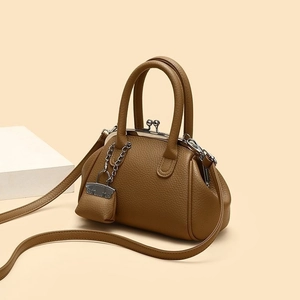 Borsa Medico Retrò Donna Pelle PU Con Mini Ciondolo Chiusura A Scatto Borsa A Tracolla