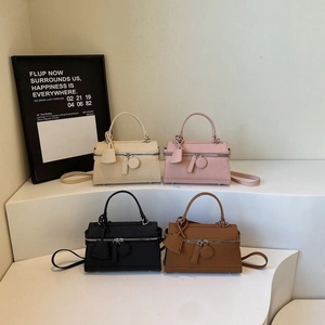 Women Woven Texture Handbag Vintage PU Leather Crossbody Shoulder Bag With Zipper Minimalist Small Square Purse