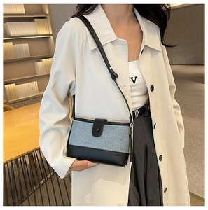 Fashionable contrast crossbody bag with blue tweed and black leather material stitching