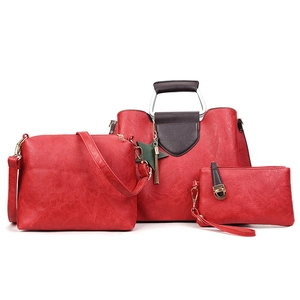 Ensemble 3 pièces de sacs à main rouge en cuir PU avec pompon étoile et anses en métal