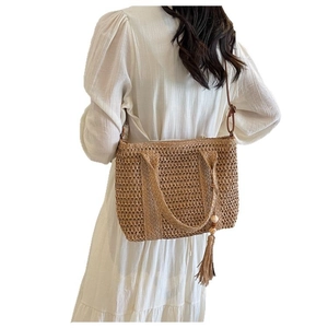 Fashion woven straw tote bag with tassels and shoulder strap for summer vacation
