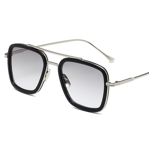 Classic square polarized sunglasses for men with silver metal frame and gradient lenses