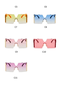 Vue à plat de lunettes de soleil carrées sans monture en cinq dégradés de couleurs