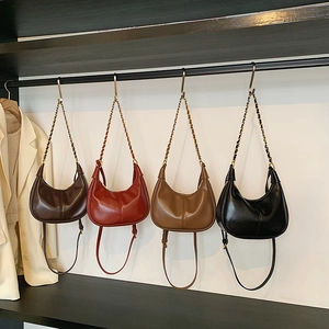 PU Leather Moon Hobo Underarm Bag With Gold Chain Decoration Crossbody Shoulder Handbag For Women Retro Chic