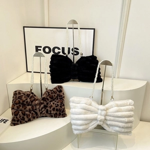Women Bow Shape Faux Fur Handbag With Faux Artificial Pearl Chain Strap Leopard Print Plush Crossbody Bag Sweet Style