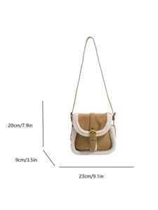 Sac bandoulière en daim marron 23x20x9cm avec garniture en peau de mouton blanche et boucle