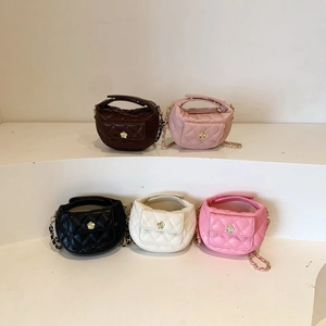 Mini Borsa A Tracolla In Pelle PU Trapuntata Elegante Borsa Sottobraccio Con Catena E Fibbia A Fiore In Metallo Dorato
