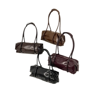 Winter PU leather Boston barrel bags in four classic colors with shoulder straps