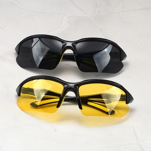 Polarized cycling sunglasses set with dark and yellow night vision lenses for outdoor sports