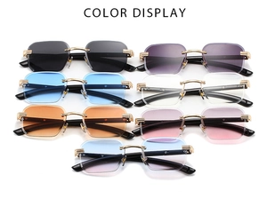 Présentation des sept coloris de lunettes de soleil carrées sans monture avec cadre doré