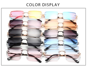 Matrix-Anzeige der rechteckigen Sonnenbrille in zehn bunten Gläsern und Metallrahmen