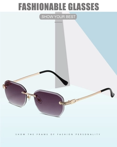 Details der randlosen Sonnenbrille mit Verlaufsgläsern und Strasssteinen am Scharnier