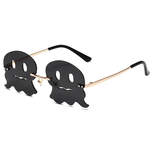 Halloween Geister-Sonnenbrille mit goldener Metallfassung und schwarzen Silhouette-Gläsern
