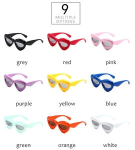 Collage de lunettes de soleil œil-de-chat en neuf couleurs acidulées et montures épaisses